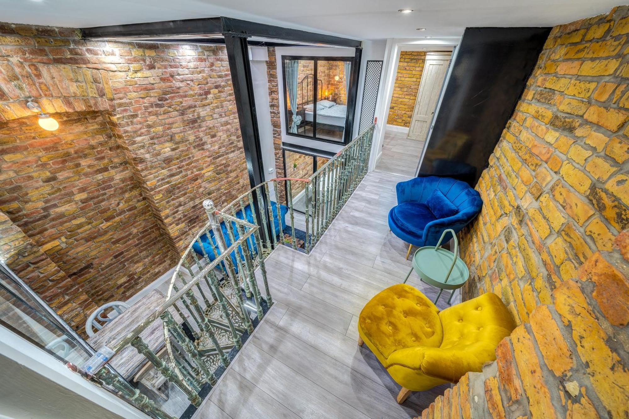 City Center Loft Haven: Modern Elegance บูดาเปสต์ ภายนอก รูปภาพ